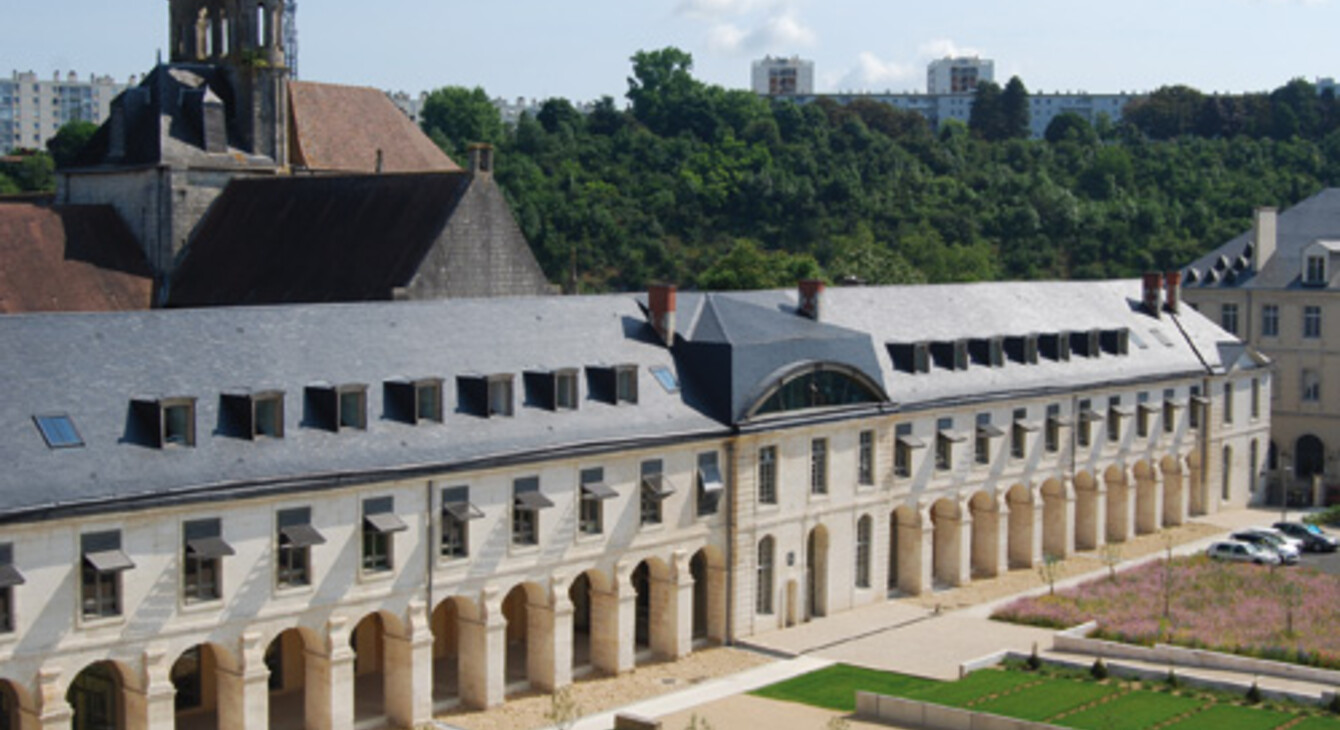 Bâtiment C du rectorat de Poitiers