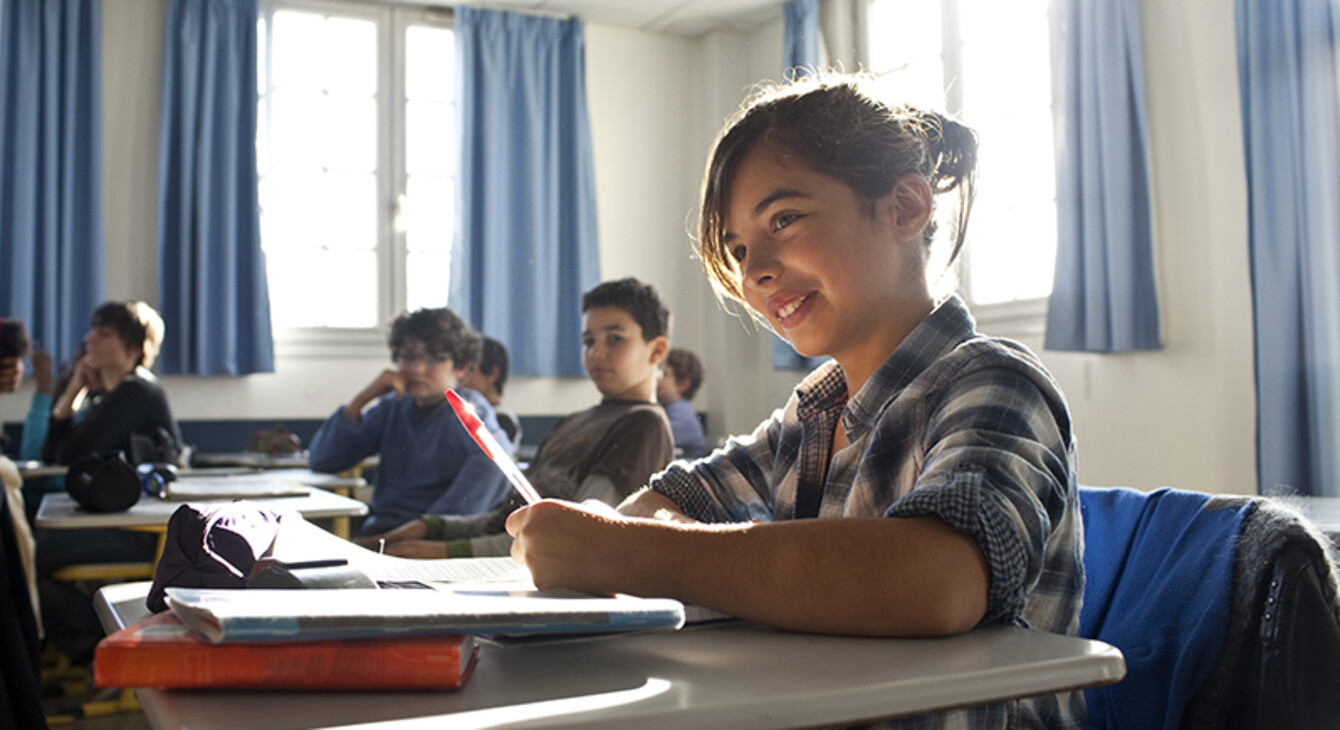 Elève travaillant en classe